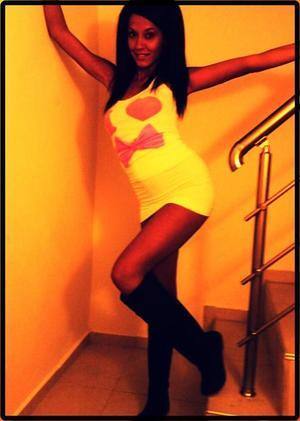 Kaylyn (22) in New York | Casual Dating with Older Men