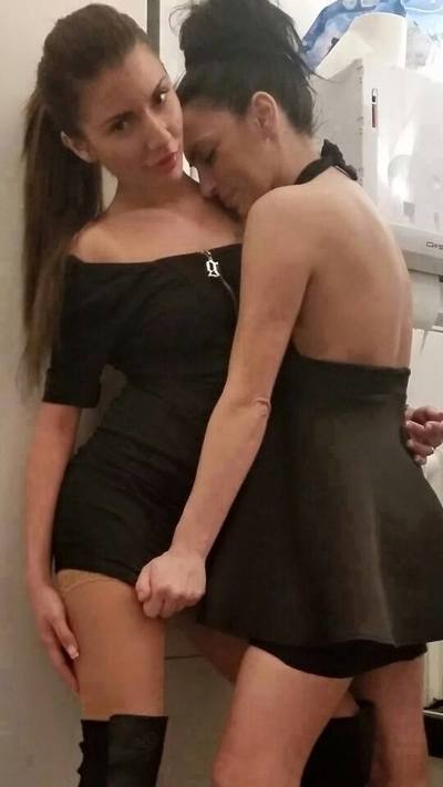 Ana (18) in Washington | Private Adult Dating Profile