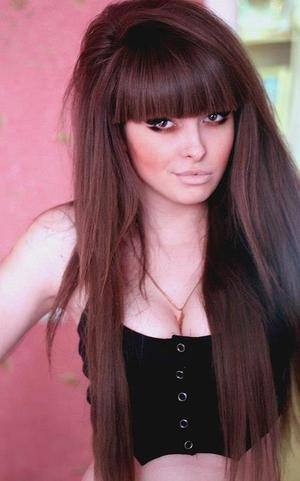 Cora, 20 in Tennessee | Younger Adult Woman, Older Men