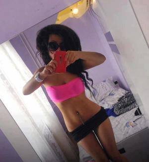 Hanna (21) in Texas | Friends with Benefits