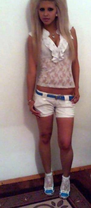 Meet Mckenzie (27) | Oregon Adult Dating Profile