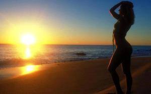 April, 25 from Florida | Local No-Strings Connection