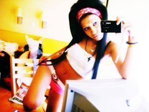 Adult dating profile photo of Audra (20) in Zellwood, FL