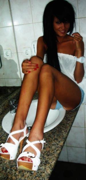 Chat with Nichole (29) in Washington | Casual Dating Profile