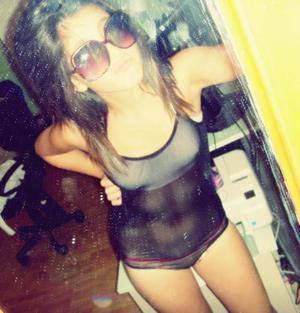 Photo of Shania (19), adult profile in Denver, CO