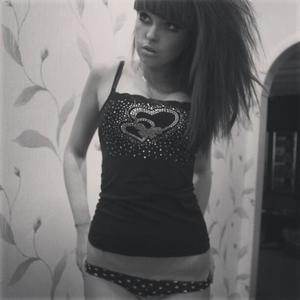 Adult dating profile photo of Jessie (24) in California