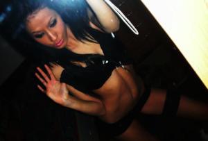 Mahalia from Springfield, Idaho is looking for adult webcam chat