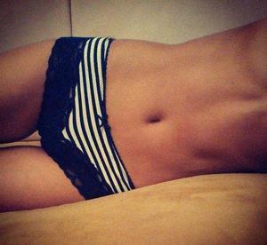 Tobi from Fiskeville, Rhode Island is looking for adult webcam chat