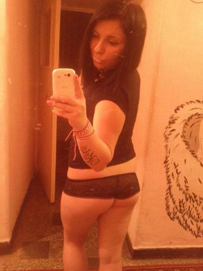Looking for local cheaters? Take Latasha from Belleville, Kansas home with you