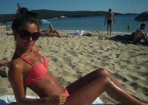 Shirlene from Lewistown, Missouri is looking for adult webcam chat