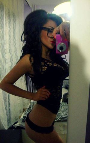 Elisa from Ruston, Washington is looking for adult webcam chat