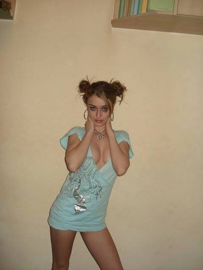 Kera from  is interested in nsa sex with a nice, young man