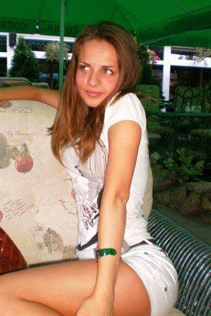 Iona from Draper, Utah is looking for adult webcam chat