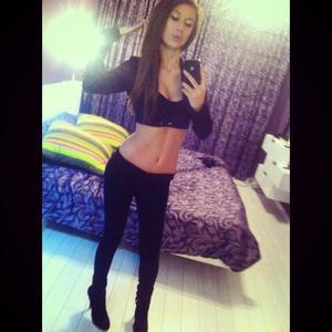 Looking for local cheaters? Take Dakota from New York home with you
