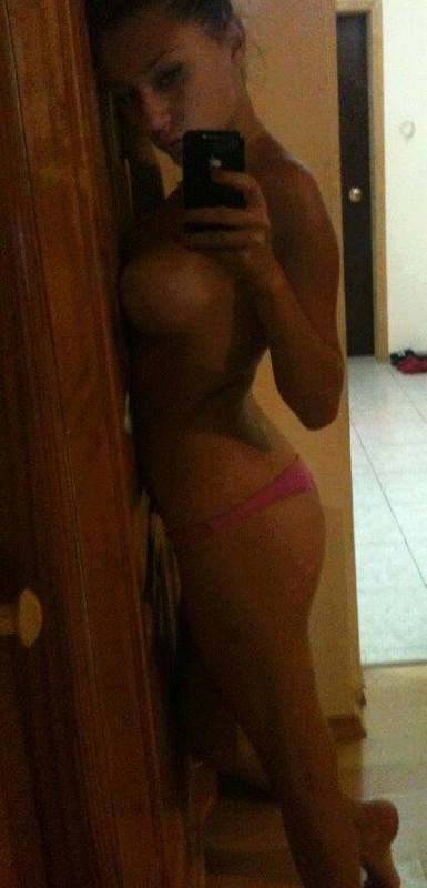 Lahoma from  is looking for adult webcam chat