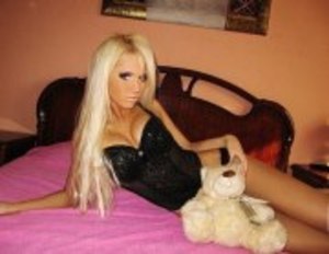 Liane from Cynthiana, Kentucky is looking for adult webcam chat