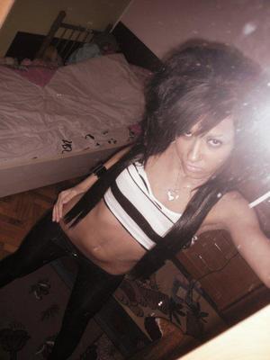 Dot from Yucca, Arizona is looking for adult webcam chat