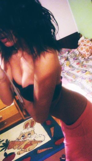 Jacklyn from Eastborough, Kansas is looking for adult webcam chat