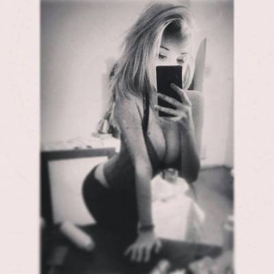 Oralee from Isle La Motte, Vermont is looking for adult webcam chat