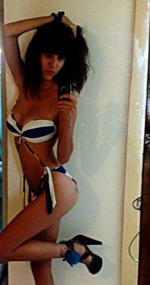 Vicenta from Presque Isle, Wisconsin is looking for adult webcam chat