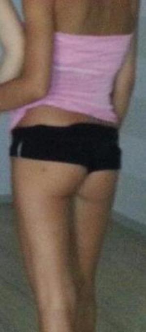 Looking for local cheaters? Take Nelida from Paauilo, Hawaii home with you